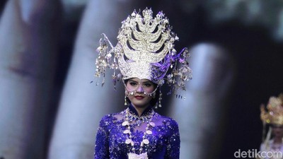 Foto: Indahnya Kebaya dari Aceh hingga Papua Karya Vera Kebaya