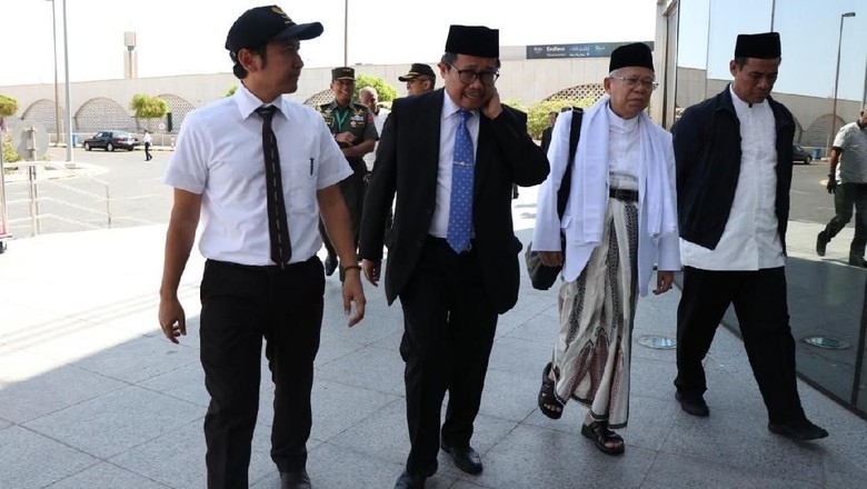 Momen Saat Maruf Amin Tiba di Tanah Suci Momen Saat Maruf Amin Tiba di Tanah Suci