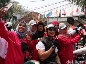 Saat Emak-emak Keroyok Komunitas Moge