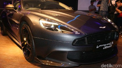 Merdeka! Mobil James Bond Sapa Indonesia