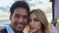 Ini saat Jessica Iskandar menghadiri saudara perempuan Richard menikah. Udah saling kenal sama keluarga ya! Foto: Dok. Instagram/richo_kyle Sudah Diverifikasi