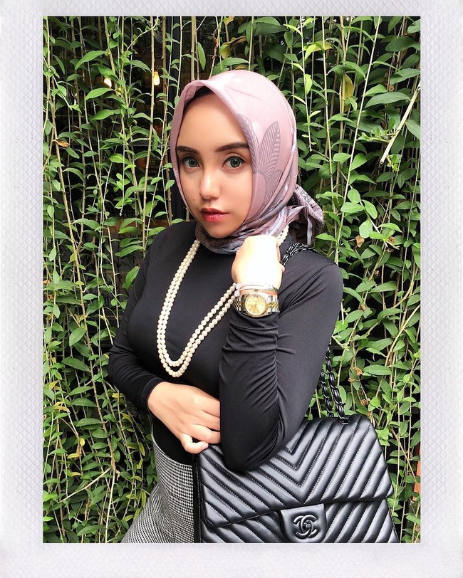 Perubahan Salma tak membuat para fans melupakannya. Ia tetap memiliki banyak fans yang setia mendukungnya. Gayanya pun tetap stylish dan disukai banyak generasi millenials. Foto: Instagram/salmafinasunan