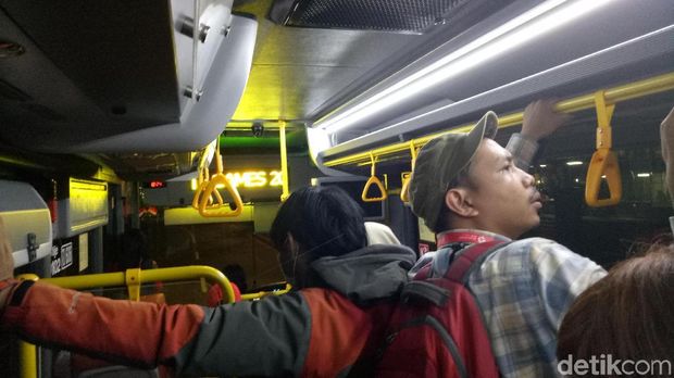 Fasilitas Bus di GBK Belum Berjalan Efektif