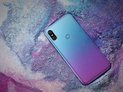 Motorola P30, Android Terbaru yang Jiplak iPhone X