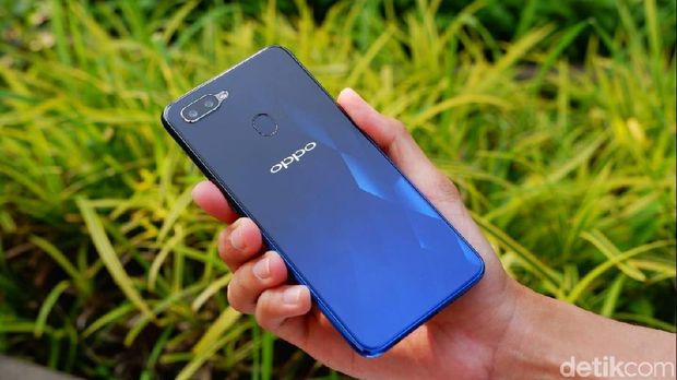 Menanti Kehadiran Oppo F9 di Indonesia