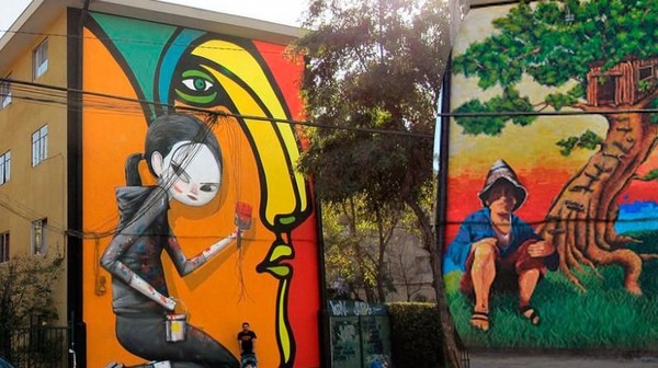 Mereka menggunakan mural untuk menyegarkan bangunan-bangunan yang terlihat kumuh dengan mural. (museoacieloabiertoensanmiguel.cl) Mereka menggunakan mural untuk menyegarkan bangunan-bangunan yang terlihat kumuh dengan mural. (museoacieloabiertoensanmiguel.cl)
