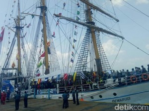 Sukseskan Asian Games, Kapal Dewaruci Berlabuh di Palembang