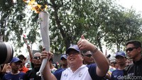 Obor itu langsung disambut Menteri PPN/Kepala Bappenas Bambang Brodjonegoro.