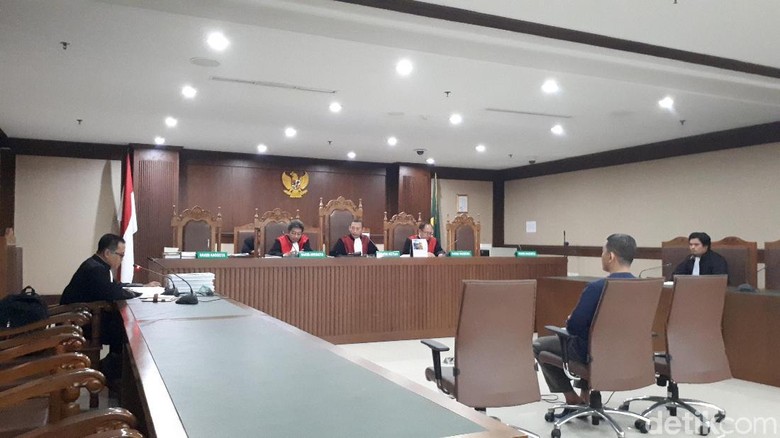 Penyuap Eks Anggota DPR Amin Santono Dituntut 3 Tahun Bui Penyuap Eks Anggota DPR Amin Santono Dituntut 3 Tahun Bui