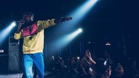 Siapa sangka rapper yang dulunya seseorang office boy kini sudah menjadi selebgram dan seseorang rapper yang lumayan sukses. Foto: Dok. Instagram/young_lex18