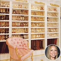 Diva Mariah Carey pun memiliki ruangan khusus untuk menyimpan koleksi sepatunya. Lihat saja, rak-rak ini dipenuhi sepatu bernuansa emas, dan di bawahnya terdapat koleksi boots. Seperti memasuki sebuah butik sepatu mewah. Foto: Instagram