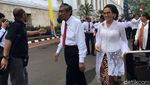 Macam Gaya Menteri Ekonomi Jokowi Rayakan HUT RI