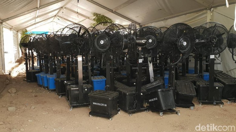 Bukan Lagi AC, Tenda di Arafah Kini Andalkan Mist Fan Bukan Lagi AC, Tenda di Arafah Kini Andalkan Mist Fan