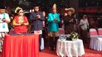 Macam Gaya Menteri Ekonomi Jokowi Rayakan HUT RI