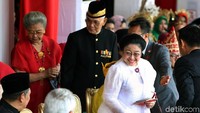 Megawati Soekarnoputri dan Try Sutrisno hadir dalam upacara HUT ke-73 RI di Istana.