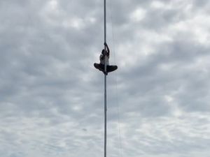 Siswa NTT Pemanjat Tiang Demi Bendera Merah Putih Dapat Beasiswa