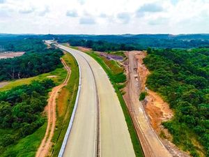 RI Tawarkan China Proyek Listrik hingga Jalan Tol Rp 191 T
