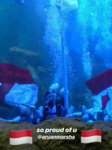 Ketika Marsha Aruan Menyelam untuk Kibarkan Sang Merah Putih