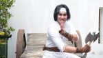 Gaya Wiro Sableng saat Ikut Lomba Makan Kerupuk Rayakan HUT RI ke-73
