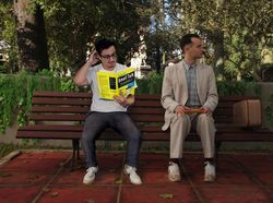 Pria Ini Pakai Photoshop Atasi Bosan di Kantor, Hasilnya?