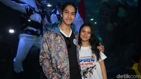 Tak sendirian, Marsha Aruan juga didampingi sang kekasih, El Rumi. Foto: (Ismail/detikHOT)