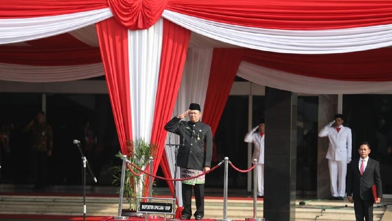 Pimpin Upacara HUT RI di DPR, Bamsoet: Jauhi Sikap Fitnah Pimpin Upacara HUT RI di DPR, Bamsoet: Jauhi Sikap Fitnah