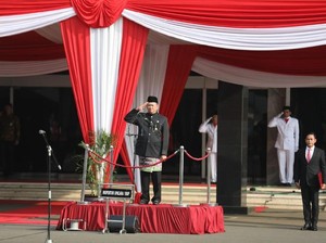 Bamsoet Bacakan Teks Proklamasi Upacara HUT Ke-73 RI di Istana