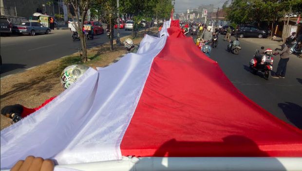 Penggemar Vespa di Makassar rayakan Kemerdekaan RI ke-73