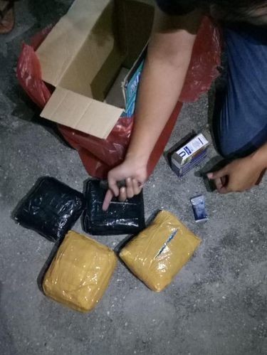 Barang bukti yang disita dari kelima kurir
