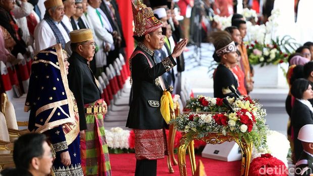 Upacara peringatan detik-detik proklamasi digelar di Kompleks Istana Kepresidenan, Jakarta Pusat, Jumat (17/8/2018). Presiden Jokowi bertindak sebagai inspektur upacara.