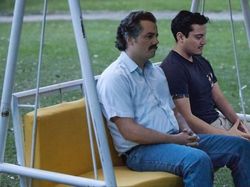 Pria Ini Pakai Photoshop Atasi Bosan di Kantor, Hasilnya?