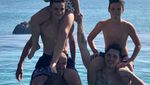 Foto: Keluarga David Beckham & Senyum Anak-anak Sumba