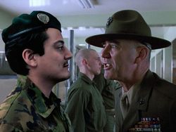 Pria Ini Pakai Photoshop Atasi Bosan di Kantor, Hasilnya?