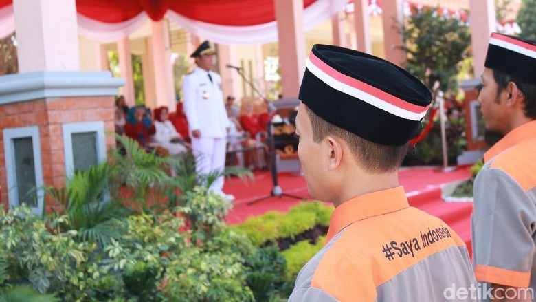Mantan Napiter Ikut Upacara HUT Kemerdekaan RI di Lamongan Mantan Napiter Ikut Upacara HUT Kemerdekaan RI di Lamongan