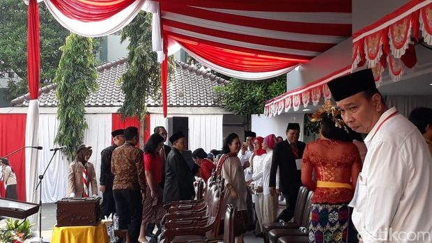 Titiek Soeharto tiba di Universitas Bung Karno