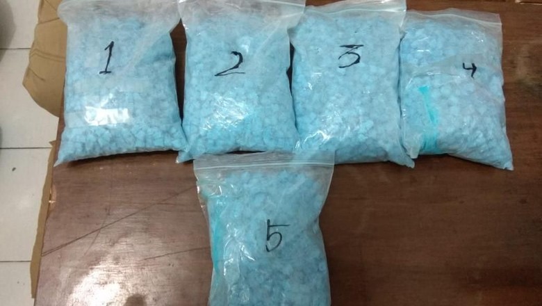 Ekstasi Tertelan 4 Anak, Si Ayah Beli di Tempat Dugem Pekanbaru Ekstasi Tertelan 4 Anak, Si Ayah Beli di Tempat Dugem Pekanbaru