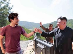 Pria Ini Pakai Photoshop Atasi Bosan di Kantor, Hasilnya?