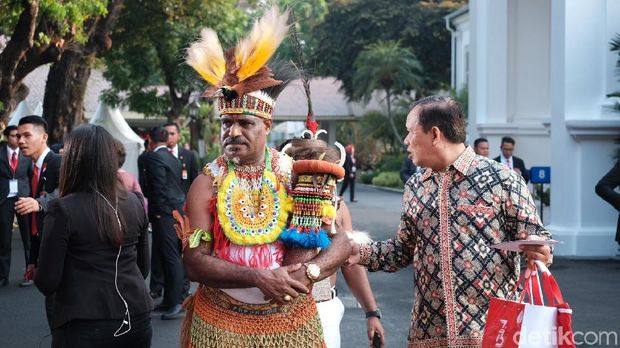 Semarak Busana Tradisional Meriahkan HUT ke-73 RI di Istana