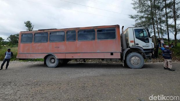 Ini jadinya kalau bus dan truk bergabung menjadi satu