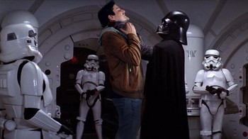 Dicekik Darth Vader. Foto: instagram.com/jonesburnout/