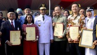 Penghargaan yang diberikan untuk Bank DKI karena sebagai mitra kerja Pemprov DKI Jakarta dalam mendukung pelaksanaan rangkaian acara Torch Relay Asian Games 2018 di Jakarta. Foto: dok. Pemprov DKI
