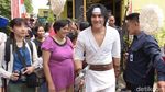 Gaya Wiro Sableng saat Ikut Lomba Makan Kerupuk Rayakan HUT RI ke-73