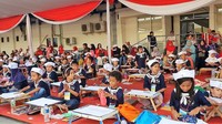 PELNI hingga kini telah mengoperasikan 26 kapal reguler yang menyinggahi lebih dari 90 pelabuhan dan 51 kapal perintis yang melayani wilayah terpencil dan memiliki keterbatasan akses transportasi. Di bidang logistik, PELNI ditugasi oleh Pemerintah untuk menjalankan 8 (delapan) unit Kapal Tol Laut. Foto: dok. Pelni