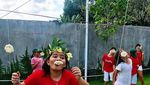 Anak-anak hingga Emak-emak, Inilah Potret Keseruan Lomba Makan Kerupuk