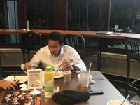 Sandiaga Uno santap siang usai salat jumat di Masjid Cikini Al Ma'mur