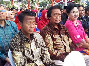Gelandang TImnas Supriyadi dapat Penghargaan dari Pemkot Surabaya