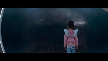 Salah satu adegan dalam film The Meg, memperlihatkan betapa besarnya Megalodon. Foto: YouTube/WarnerBrosIndia