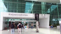 Penilaian tersebut didasarkan hasil survei Airport Service Quality (ASQ) yang dirilis 6 Maret 2018 lalu. ASQ merupakan satu-satunya program benchmarking global yang mengukur tingkat kepuasan penumpang di bandara yang dilakukan oleh ACI, sebuah organisasi kebandarudaraan terkemuka di dunia yang berbasis di Montreal, Kanada.