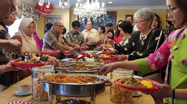 Masakan nusantara dalam perayaan HUT ke 73 RI di KJRI Toronto