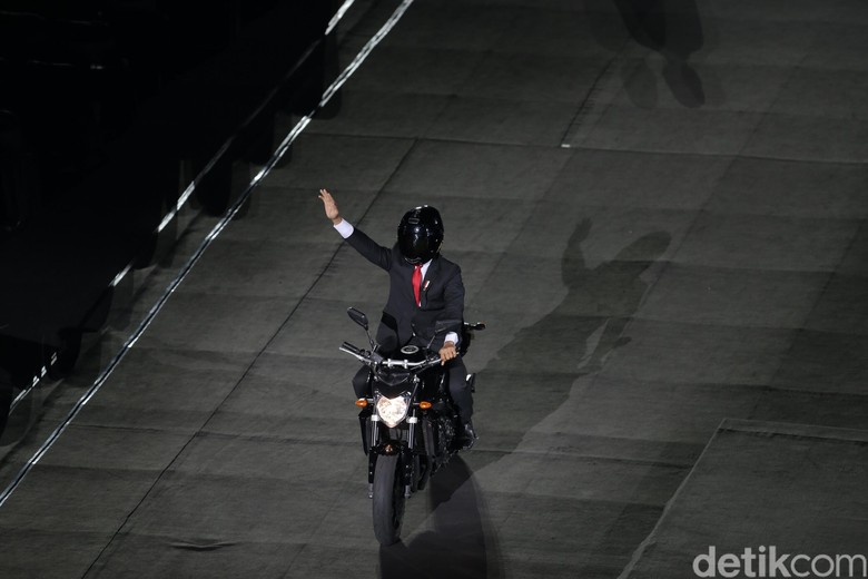 Motor yang ditunggangi Jokowi. Foto: Agung Pambudhy Motor yang ditunggangi Jokowi. Foto: Agung Pambudhy